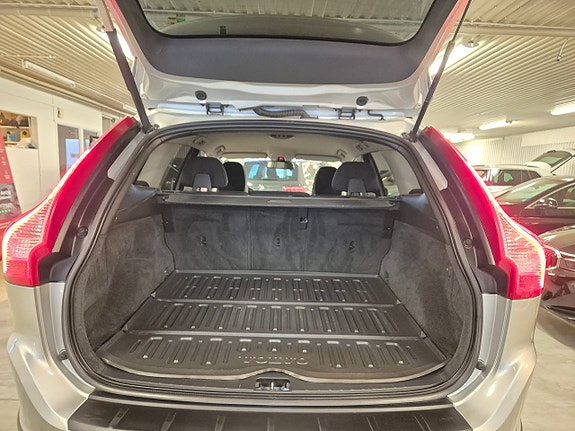 Volvo XC60 16 of 18