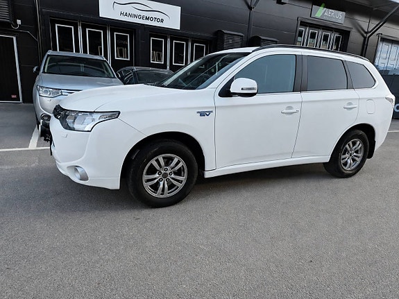 Mitsubishi Outlander 4 of 5