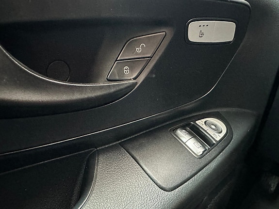 Mercedes-Benz Vito 111 11 of 25