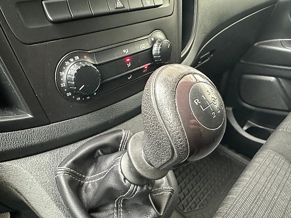 Mercedes-Benz Vito 111 8 of 25