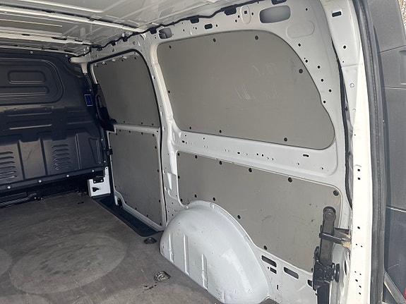 Mercedes-Benz Vito 111 20 of 25