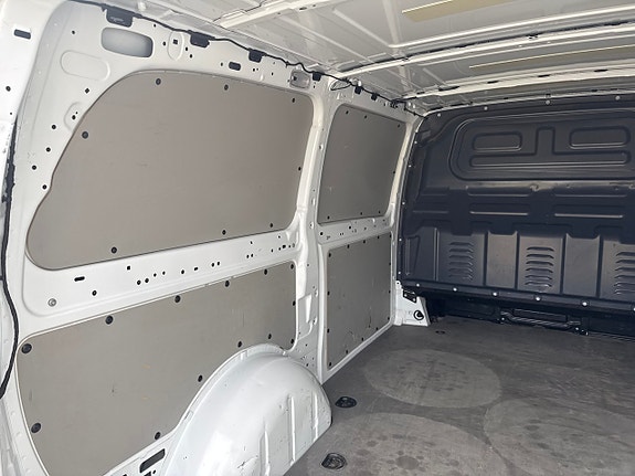 Mercedes-Benz Vito 111 21 of 25