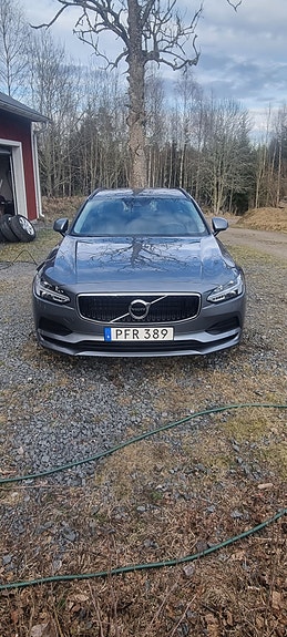 Volvo V90 2 of 5