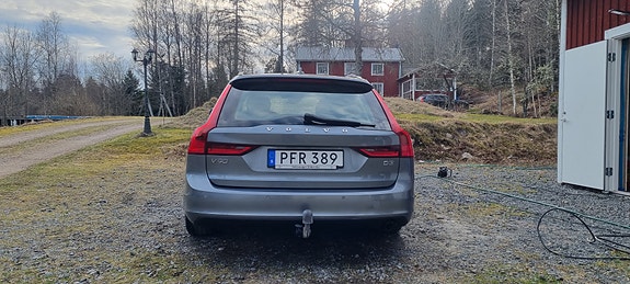 Volvo V90 3 of 5