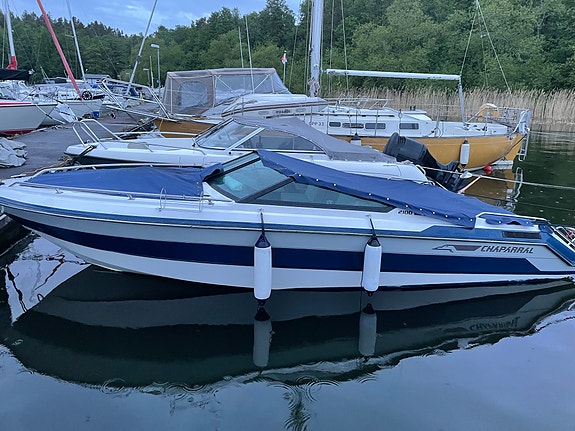 Chaparral 2100 SX V8 5.0 – sportig och rymlig bowrider i fint skick 2 of 5