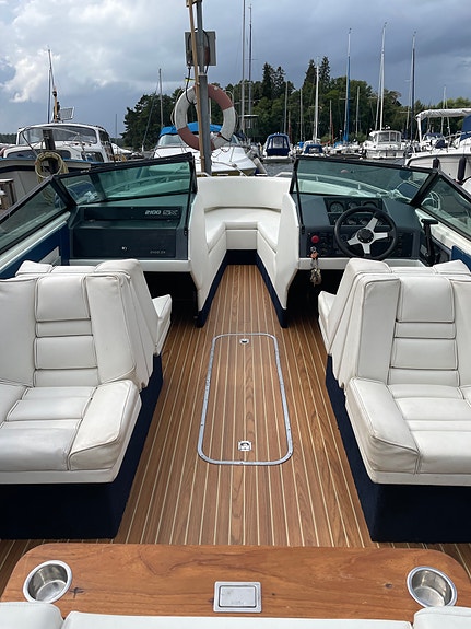 Chaparral 2100 SX V8 5.0 – sportig och rymlig bowrider i fint skick 5 of 5