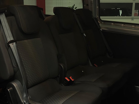 Ford Transit Custom 12 of 20