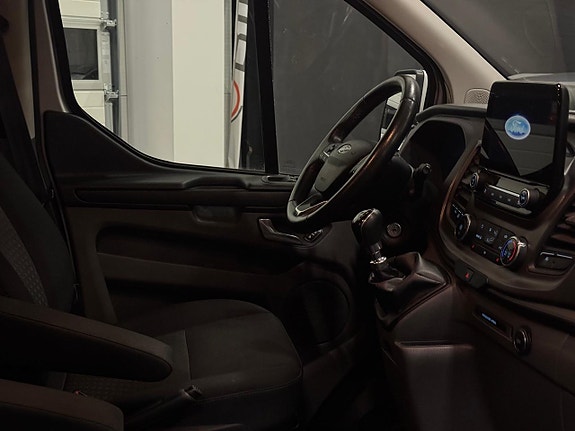 Ford Transit Custom 11 of 20