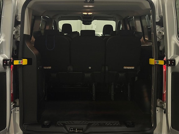 Ford Transit Custom 13 of 20