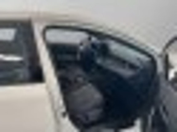Toyota Corolla 10 of 17