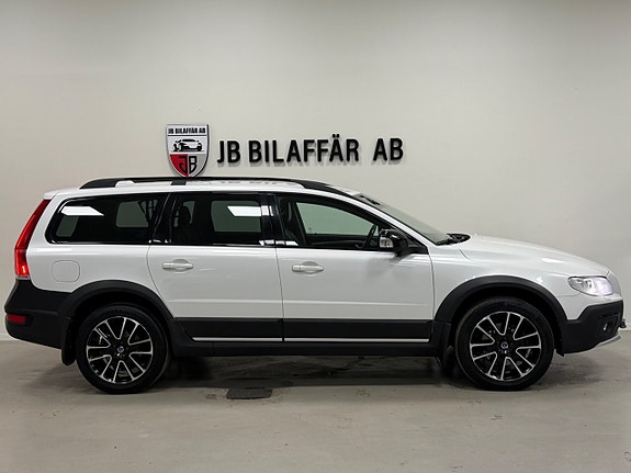 Volvo XC70 8 of 28