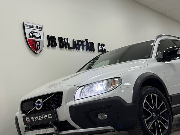 Volvo XC70 27 of 28