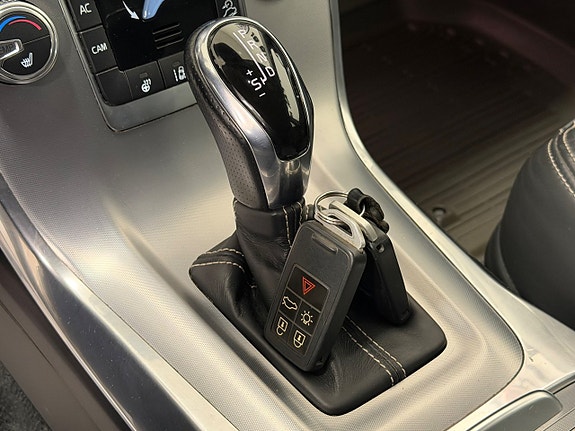 Volvo XC70 22 of 28