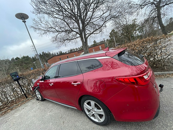Kia Optima 2 of 5
