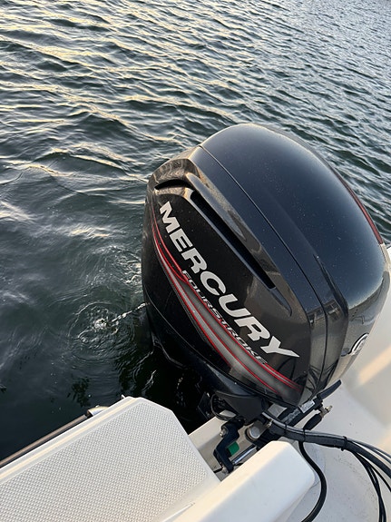 Quicksilver pilothouse 555 4 of 5