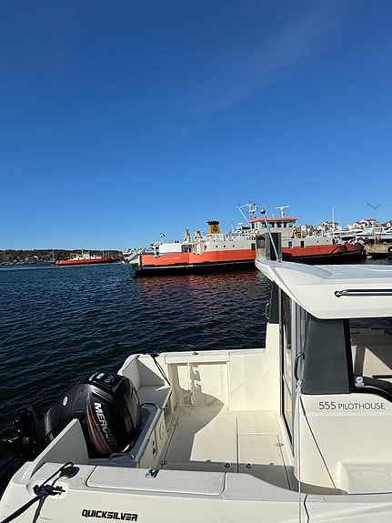 Quicksilver pilothouse 555 5 of 5