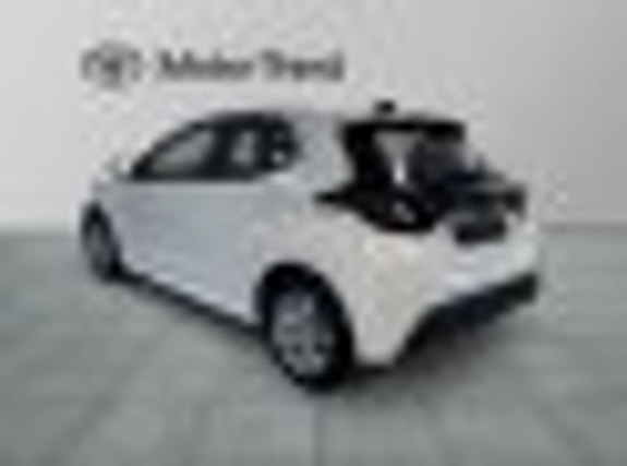 Toyota Yaris 3 of 14