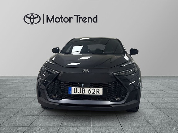 Toyota C-HR 3 of 20