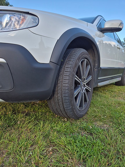 Volvo XC70 11 of 13