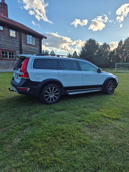 Volvo XC70 4 of 5