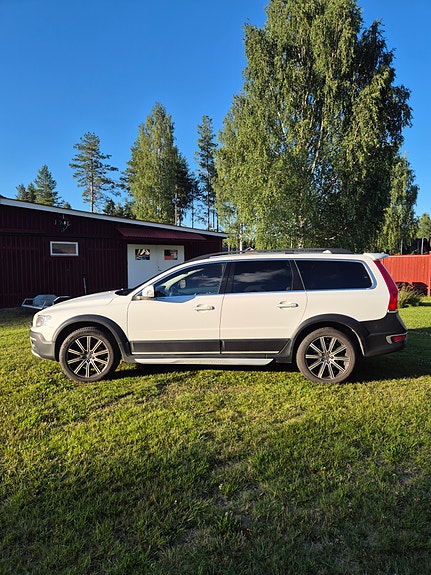 Volvo XC70 8 of 13