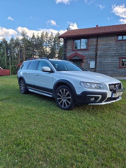Volvo XC70 10 of 13