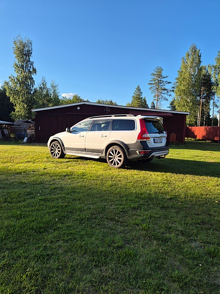 Volvo XC70 9 of 13