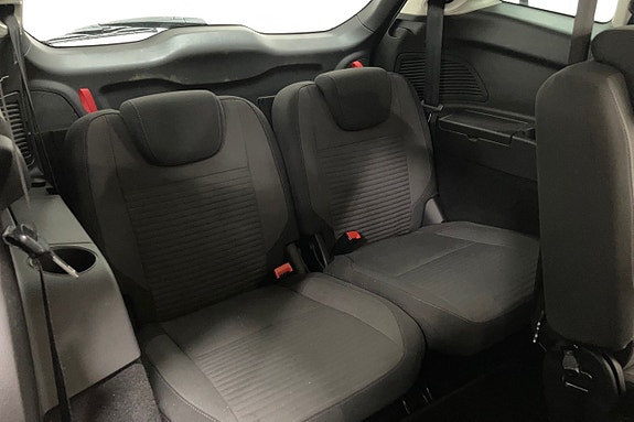 Ford Grand C-MAX 15 of 25