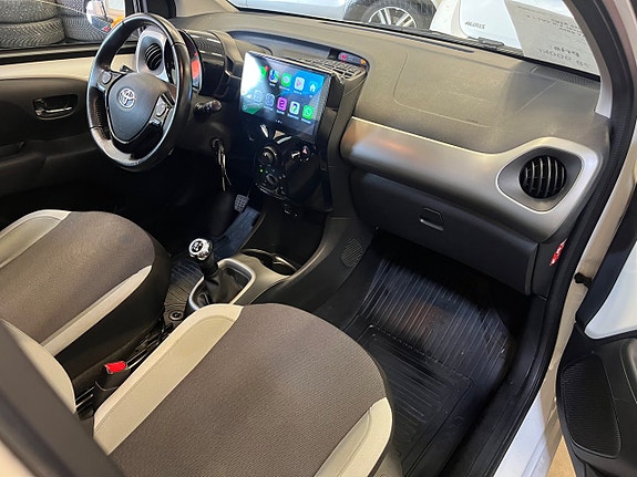 Toyota Aygo 10 of 13