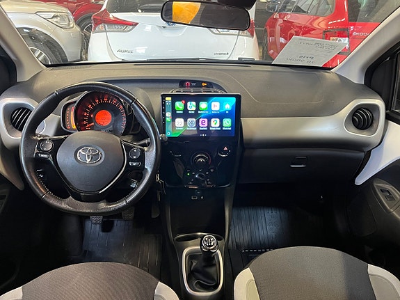 Toyota Aygo 8 of 13