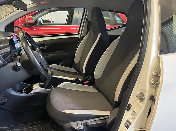 Toyota Aygo 12 of 13