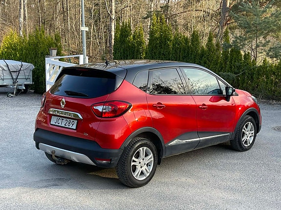 Renault Captur 3 of 5