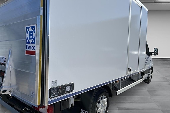 Mercedes-Benz eSprinter 420 14 of 14