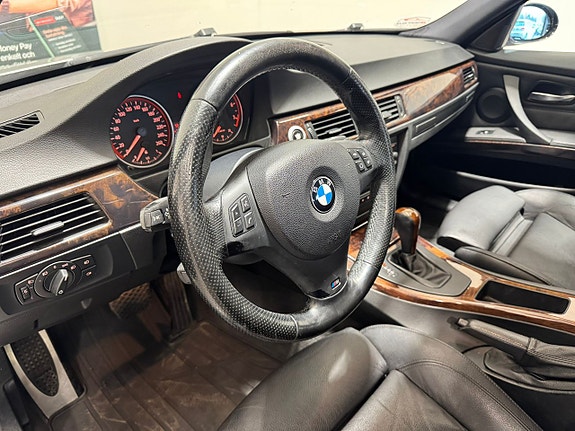 BMW 330i 20 of 20