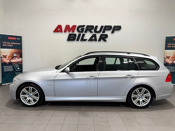 BMW 330i 4 of 5