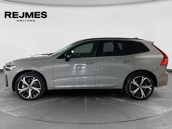 Volvo XC60 3 of 16