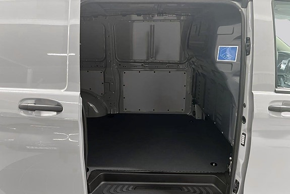 Mercedes-Benz eVito 119 9 of 14