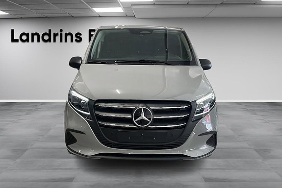 Mercedes-Benz eVito 119 2 of 5
