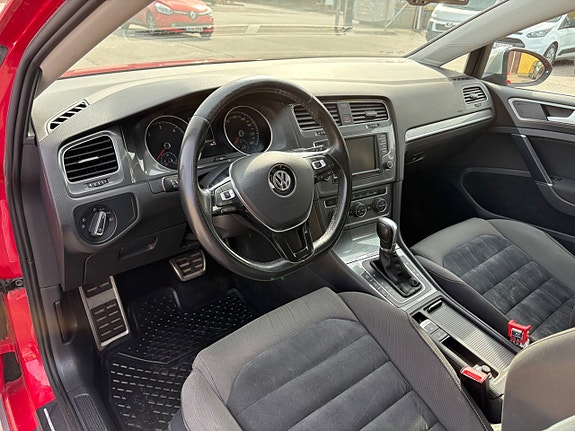 Volkswagen Golf Alltrack 9 of 14