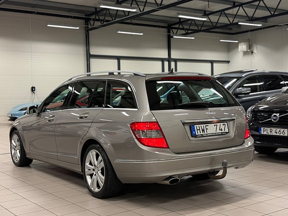 Mercedes-Benz C220 8 of 19