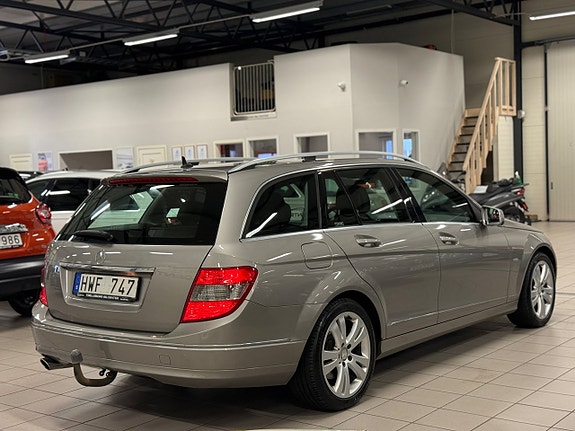 Mercedes-Benz C220 9 of 19
