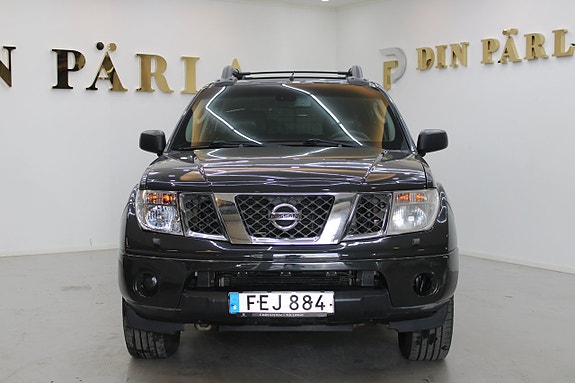 Nissan Navara 2 of 13