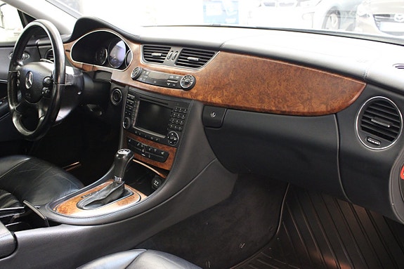 Mercedes-Benz CLS 350 11 of 15