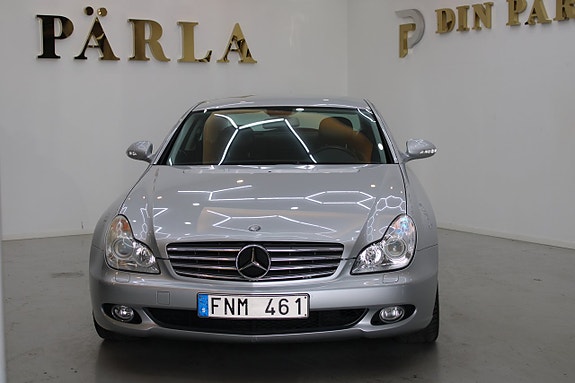 Mercedes-Benz CLS350 2 of 14