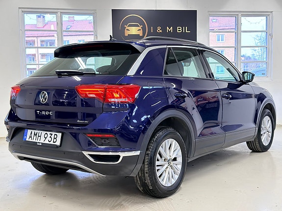Volkswagen T-Roc 4 of 5