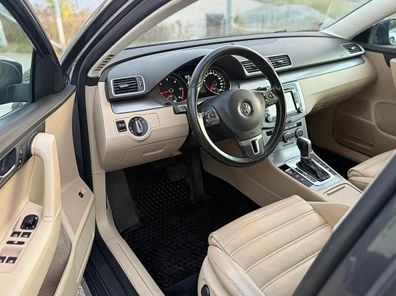 Volkswagen Passat 5 of 12