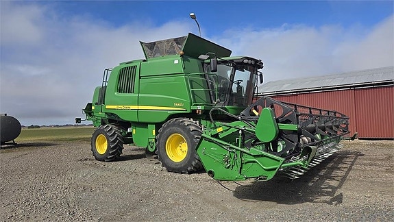 John Deere T660 SKÖRDETRÖSKA 25 FOT