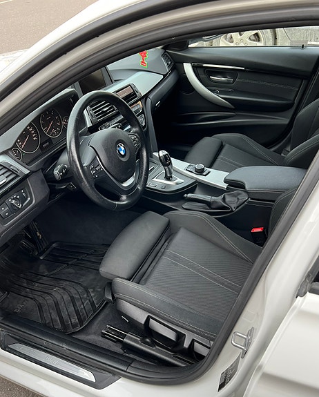 BMW 320d 5 of 6