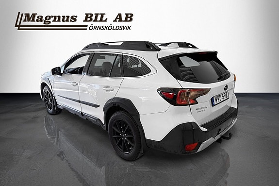Subaru Outback 3 of 5