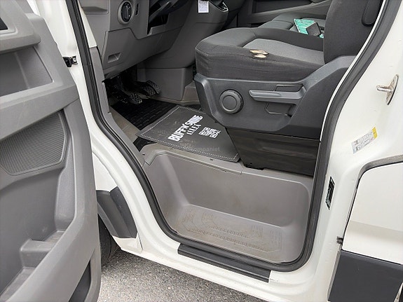 Volkswagen Crafter 14 of 16